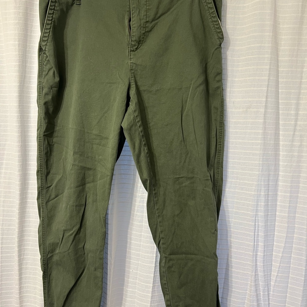 Old Navy Women’s Forest Green Chinos
